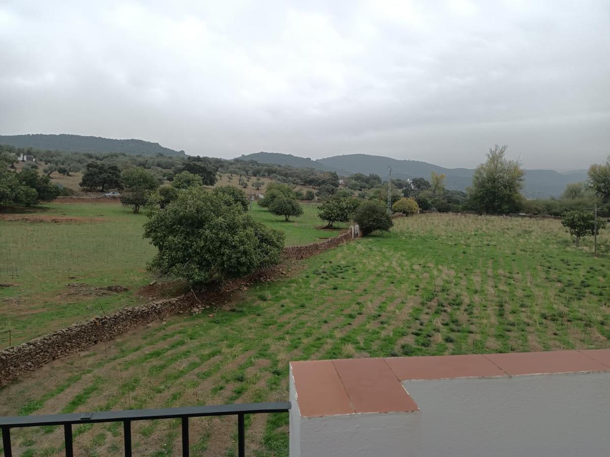 El Corralon De Severo Hinojales Exterior photo